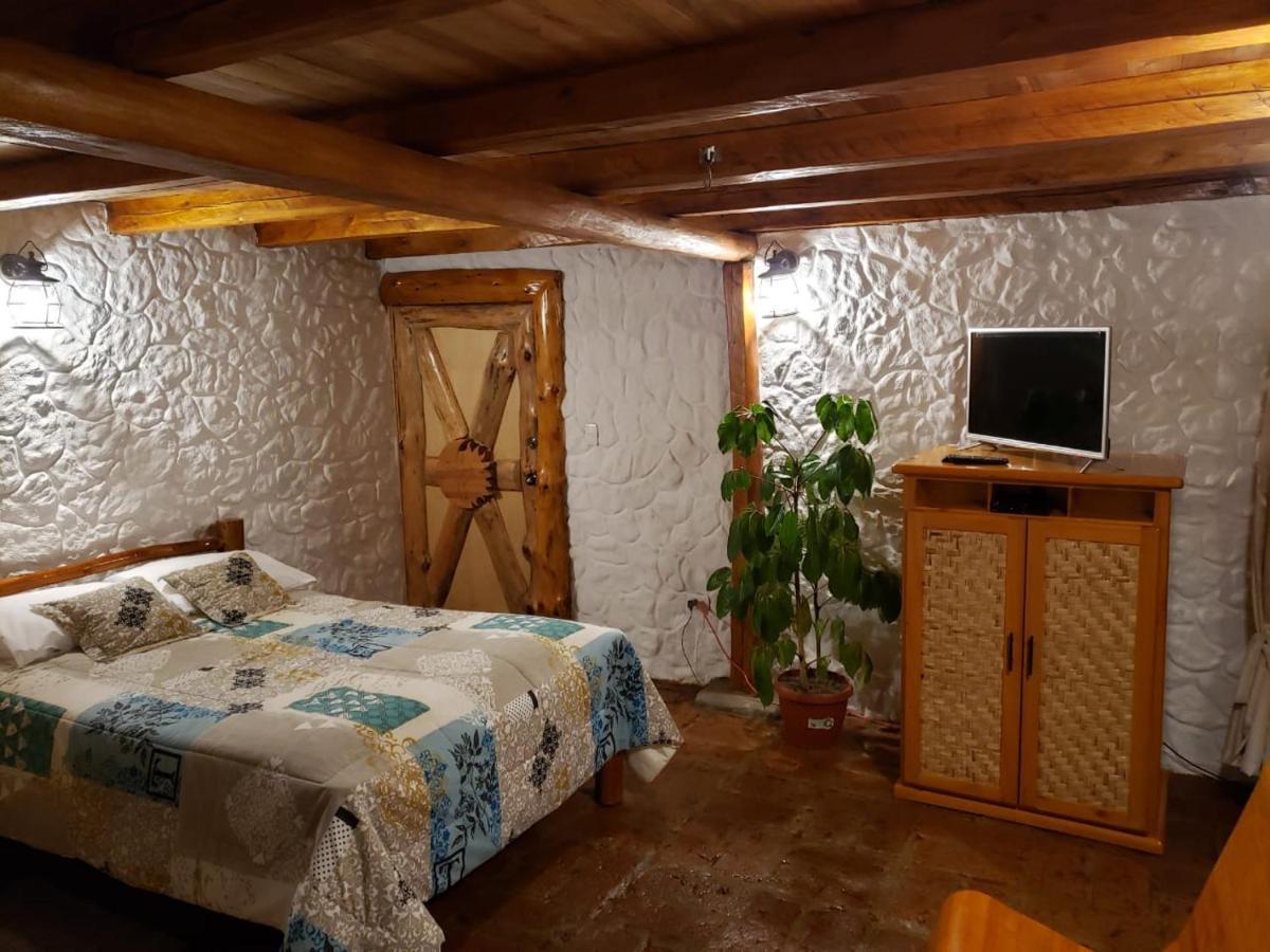 Atallaro Hospedaje Otavalo Bagian luar foto