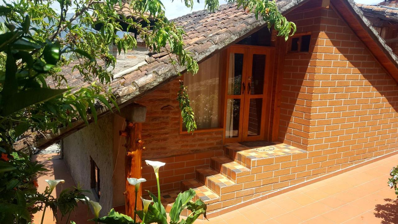 Atallaro Hospedaje Otavalo Bagian luar foto